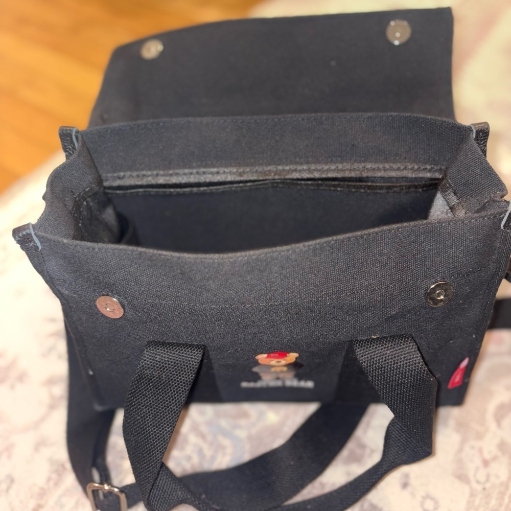Raelra Bear Moai canvas tote/shoulder/crossbody bag in black - Ralph - Picture 6 of 7